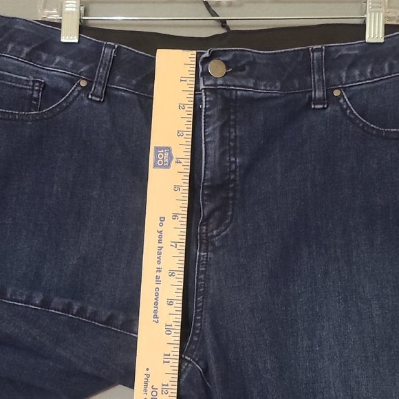 CHICO'S Fabulously Slimming Women's  Blue Denim Jeans - Size 14 (Chico's 2.5) - Picture 10 of 13